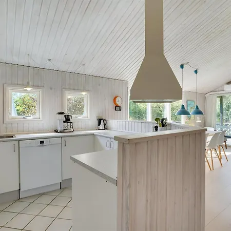 Hagbard - 2-6km From The Sea By Interhome